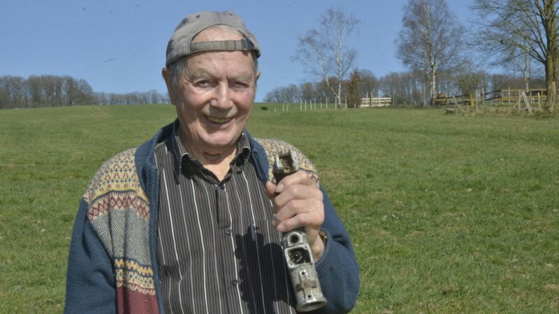 Steuerknüppel als Mahnmal: Wipperfürther erlebt vor 80 Jahren die Notlandung eines Jagdfliegers